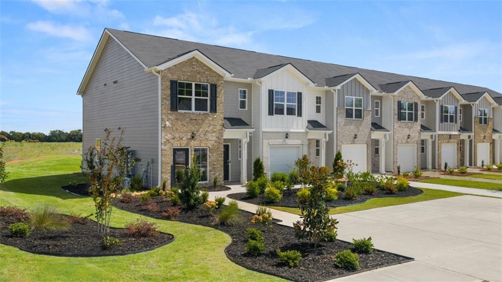 202 Kenmore Circle