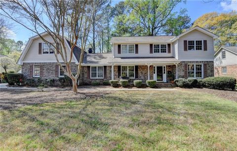 Homes For Sale - 861 Maxie Ln Ln<br/> Lawrenceville, GA 30044