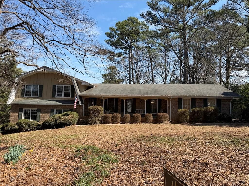 Photo of 1711 Stonecliff Court, Decatur, GA 30033 (MLS # 7729239)