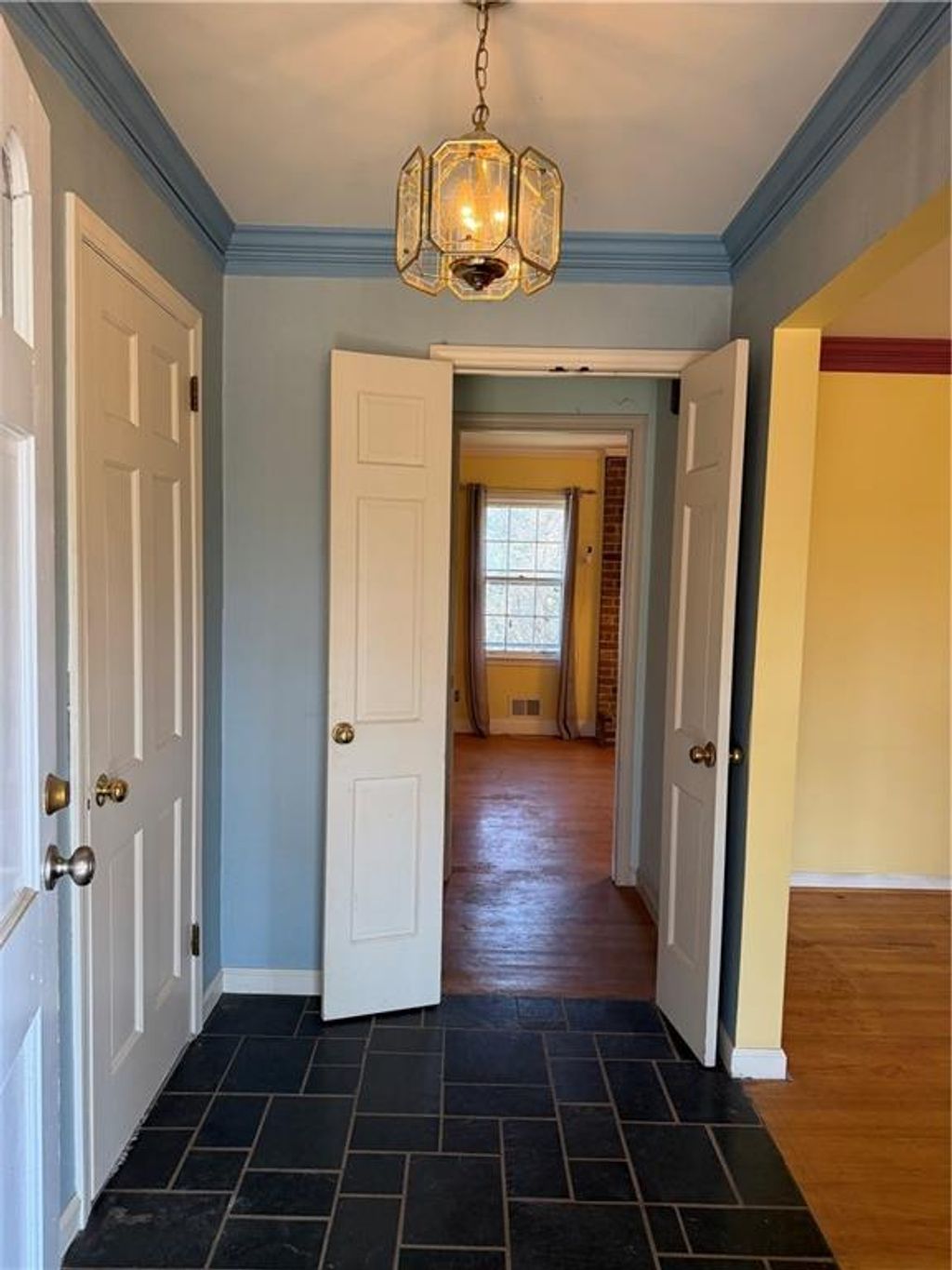 Photo of 1711 Stonecliff Court, Decatur, GA 30033 (MLS # 7729239)