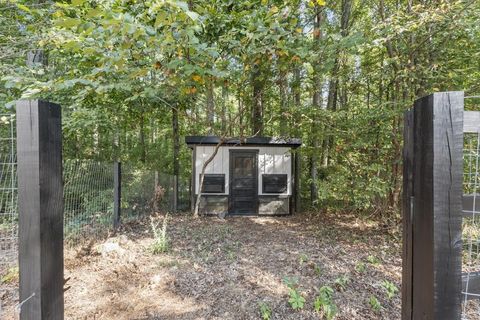 A home in Powder Springs