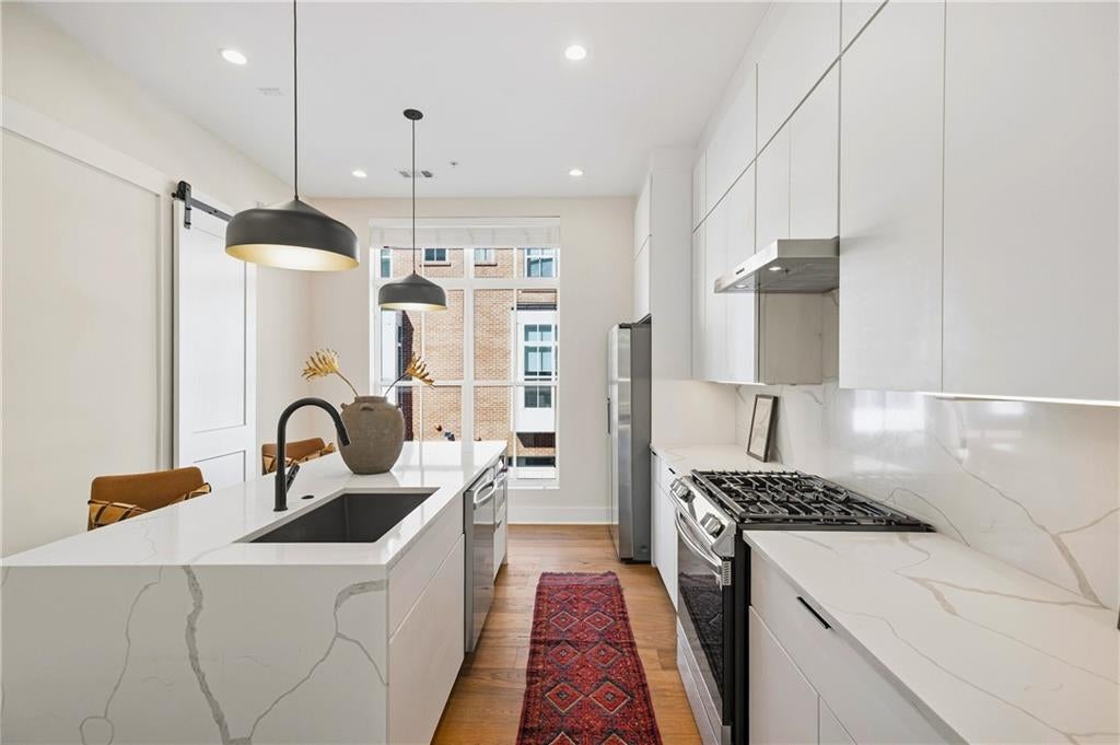 75 Boulevard NE 9