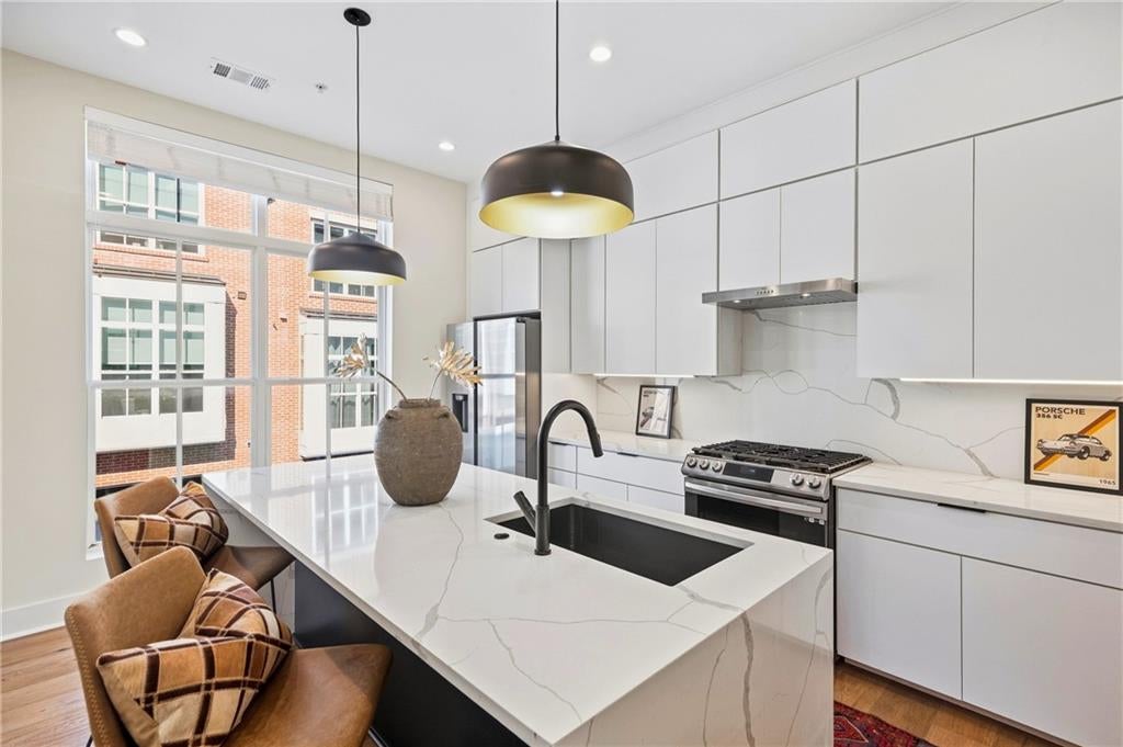 75 Boulevard NE 9