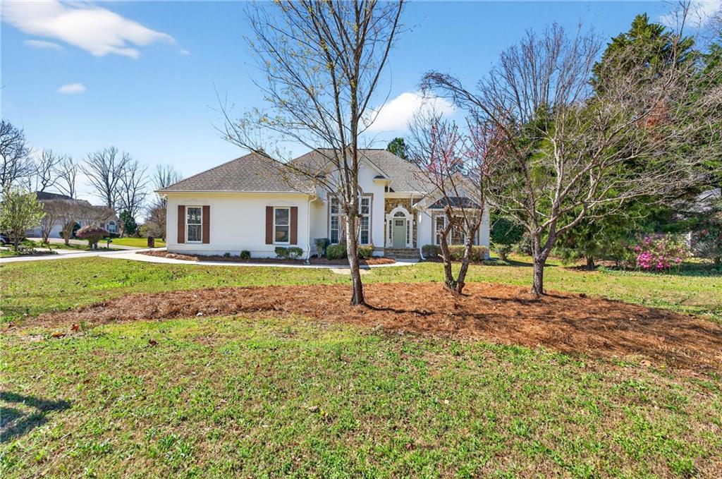 2325 Ettas Circle SE