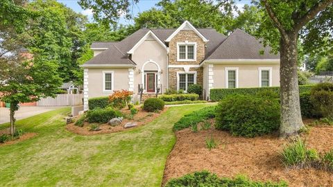 Homes For Sale - 10635 Stonefield Landing<br/> Johns Creek, GA 30097