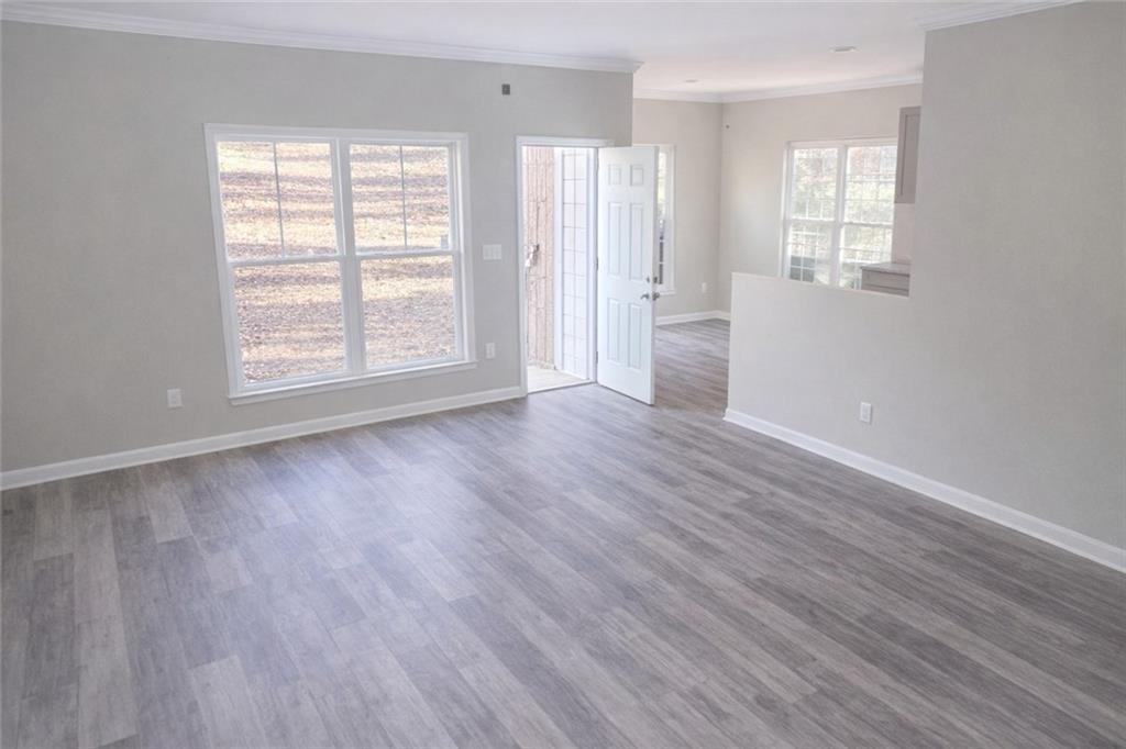 987 N Eugenia Place NW