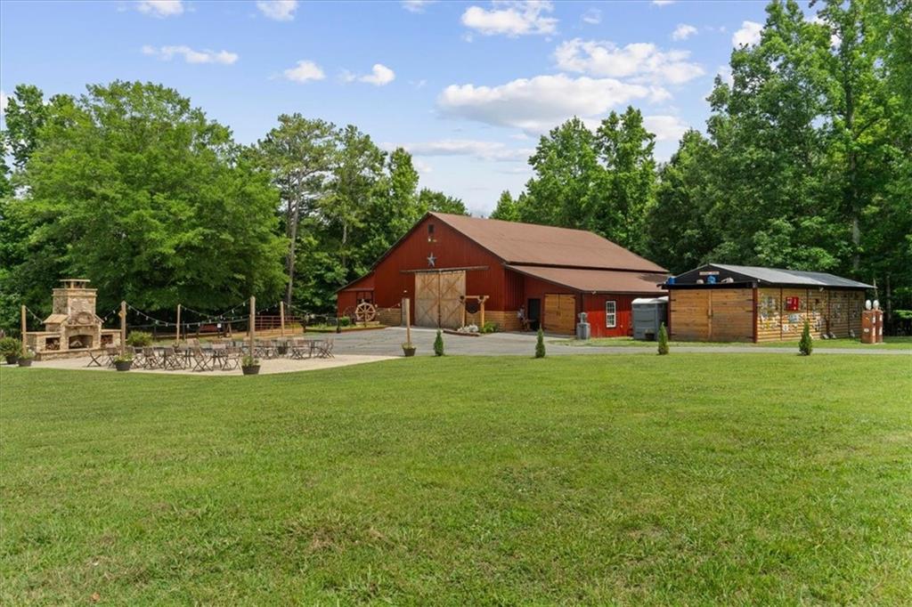 922 River Bend Road SW
