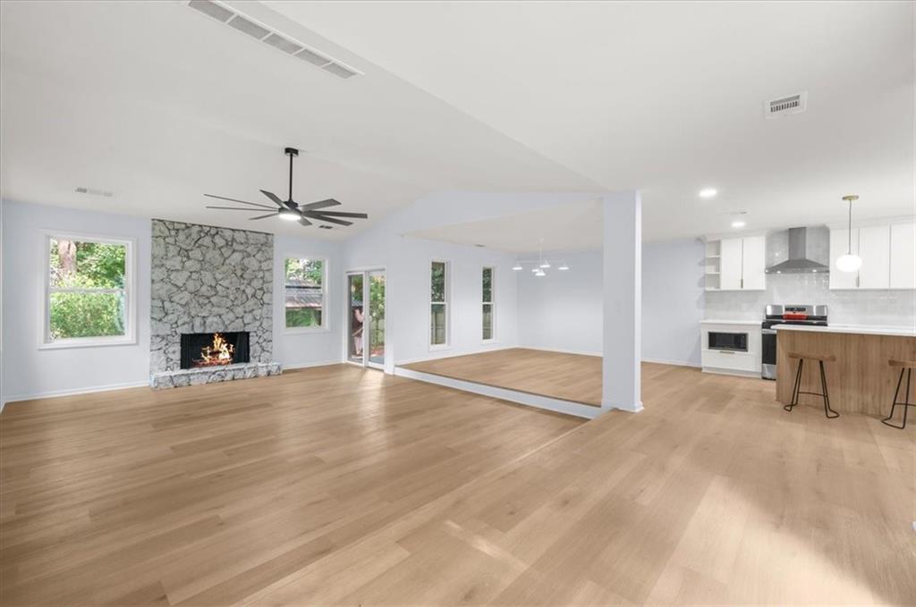 9570 Hillside Drive
