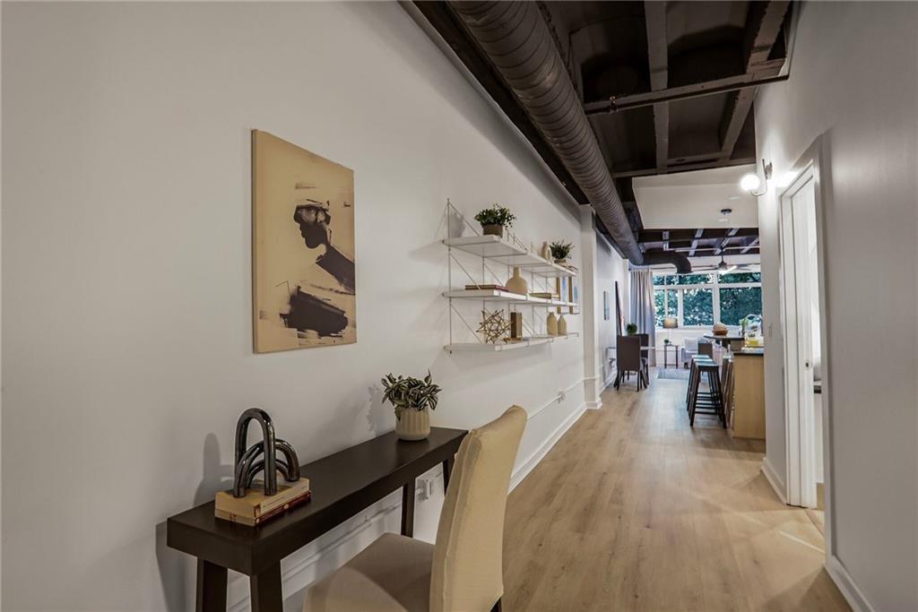 805 Peachtree Street NE 214