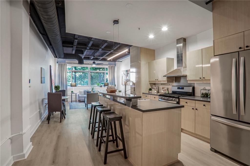 805 Peachtree Street NE 214