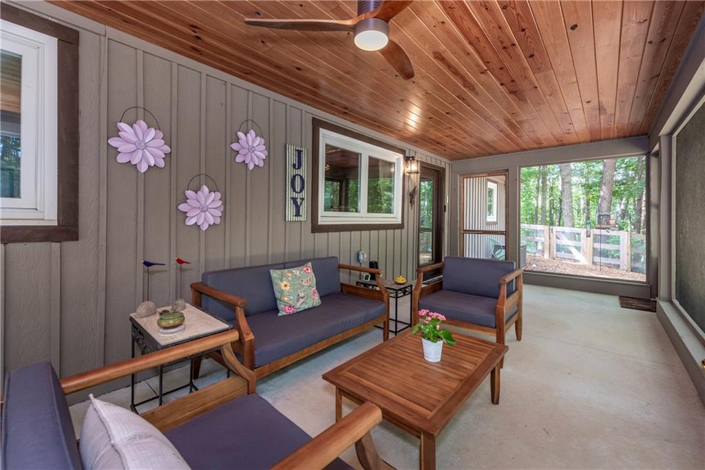 175 Sleepy Hollow Trail