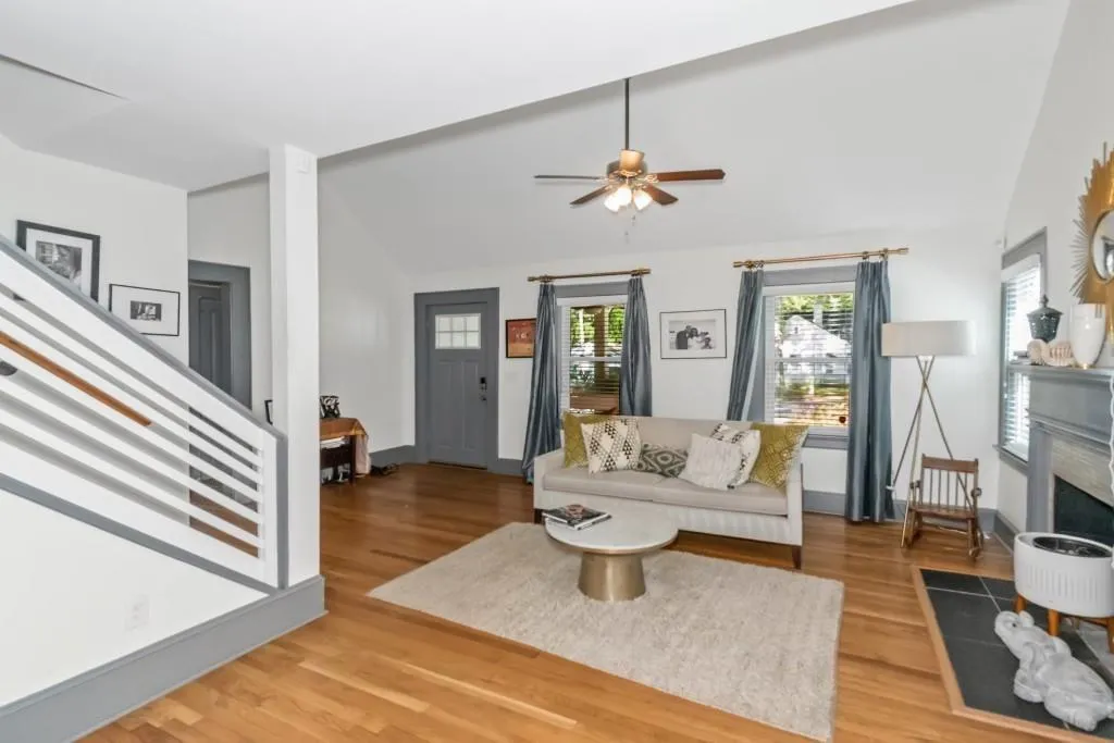 Atlanta, Georgia 30311, United States, 5 Bedrooms Bedrooms, ,4 BathroomsBathrooms,Residential,Active,167497