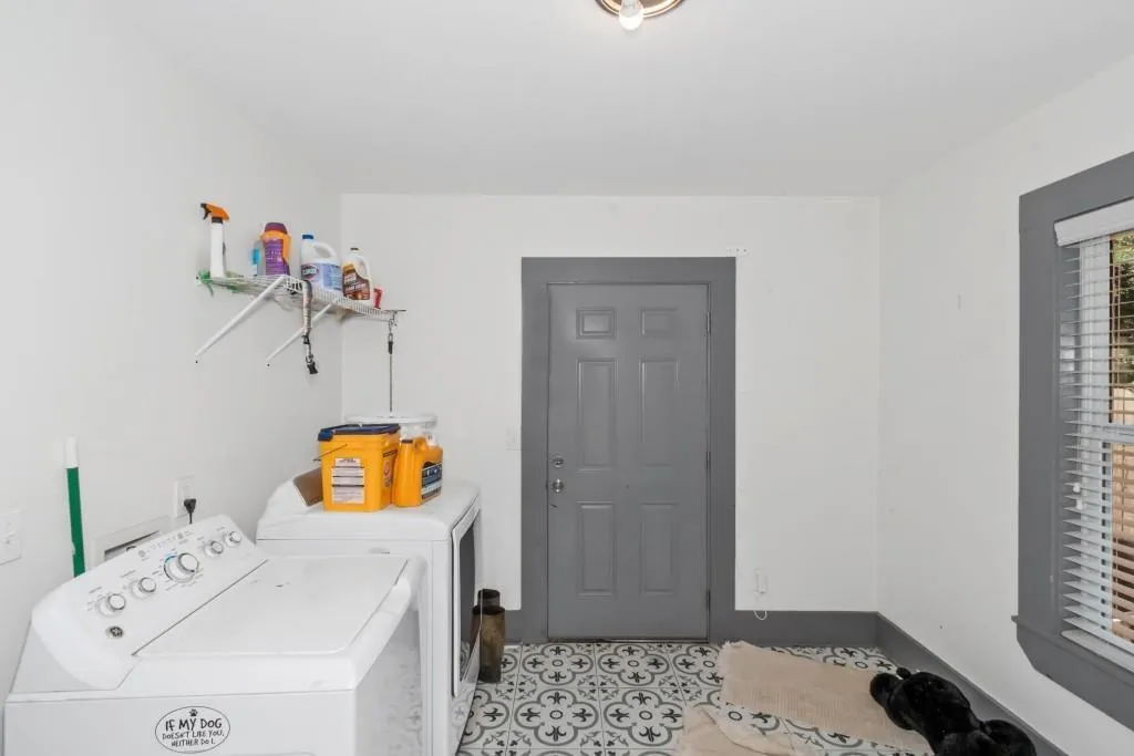 Atlanta, Georgia 30311, United States, 5 Bedrooms Bedrooms, ,4 BathroomsBathrooms,Residential,Active,167497