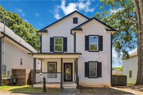 Homes For Sale - 732 Garibaldi Street<br/> Atlanta, GA 30310