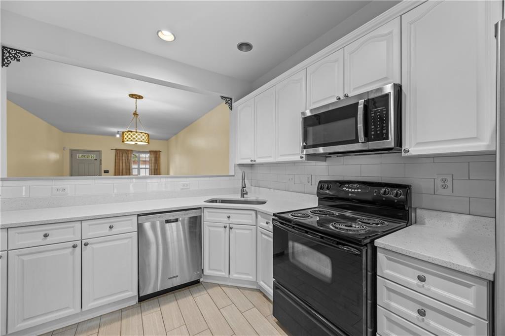 2331 Suwanee Pointe Drive