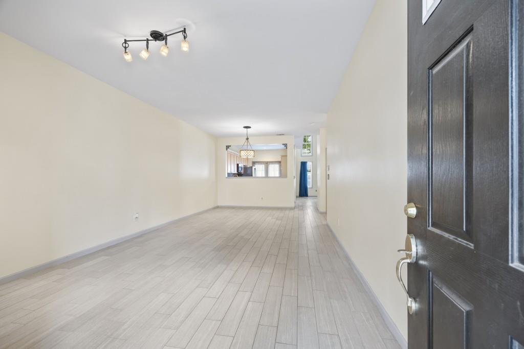 2331 Suwanee Pointe Drive