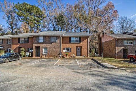 Townhouse For Sale - 4526 Golf Vista Circle<br/> Dekalb County, Decatur, GA 30035