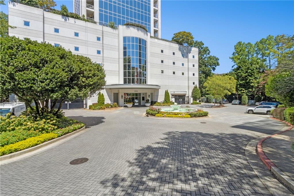 2828 Peachtree Road NE 802