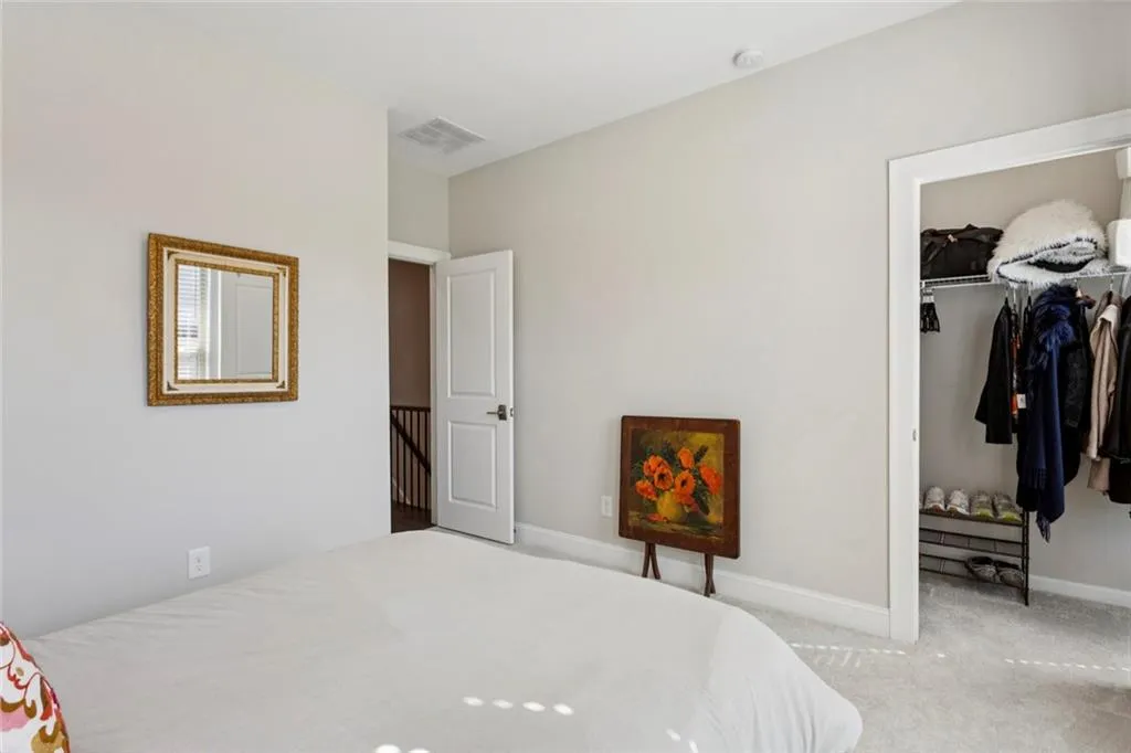 Sandy Springs, Georgia 30342, United States, 2 Bedrooms Bedrooms, ,3 BathroomsBathrooms,Residential,Active,254592