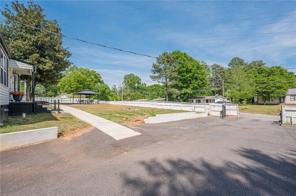 340 Lockheed Avenue SE