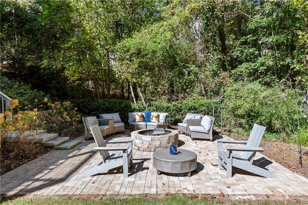 2199 Collins Ridge Drive NW