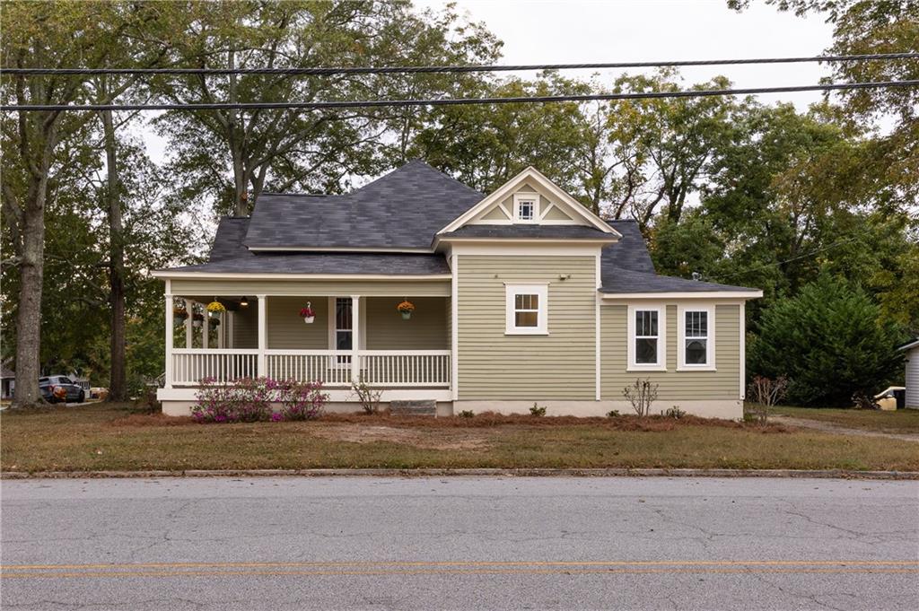 422 Oak Street