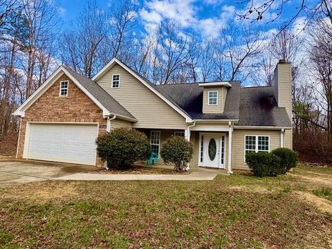 Homes For Sale - 41 Oakmont Drive<br/> Cleveland, GA 30528