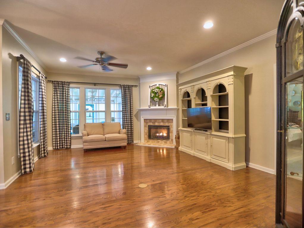 111 Churchcliff Drive, Woodstock, Georgia image 11