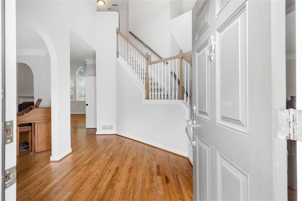 8073 RIDGE Valley