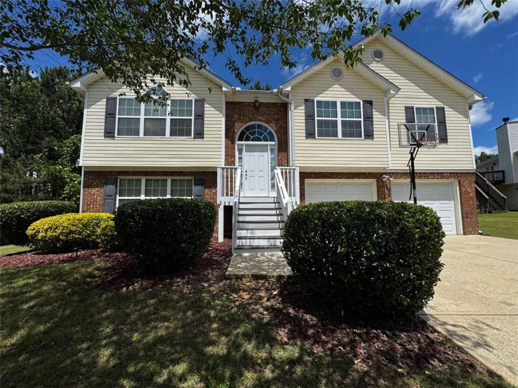 851 Walkingstick Drive, Douglasville, Georgia image 2