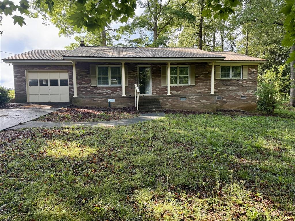 77 Cedar Creek Circle, Hartwell, Georgia image 1