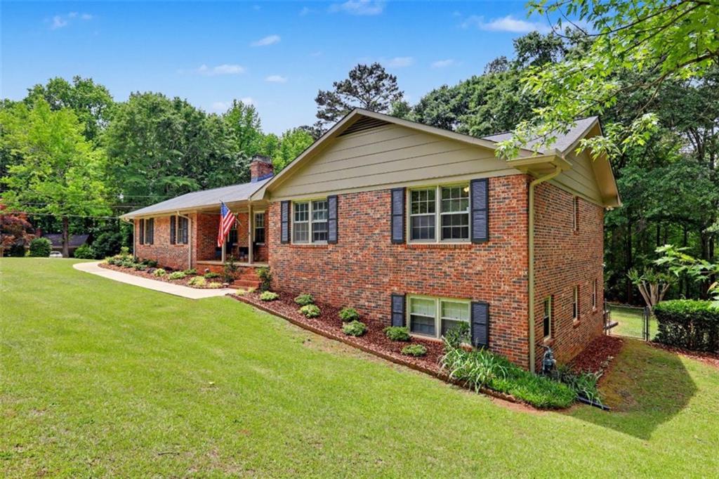 1161 Woodlands Road