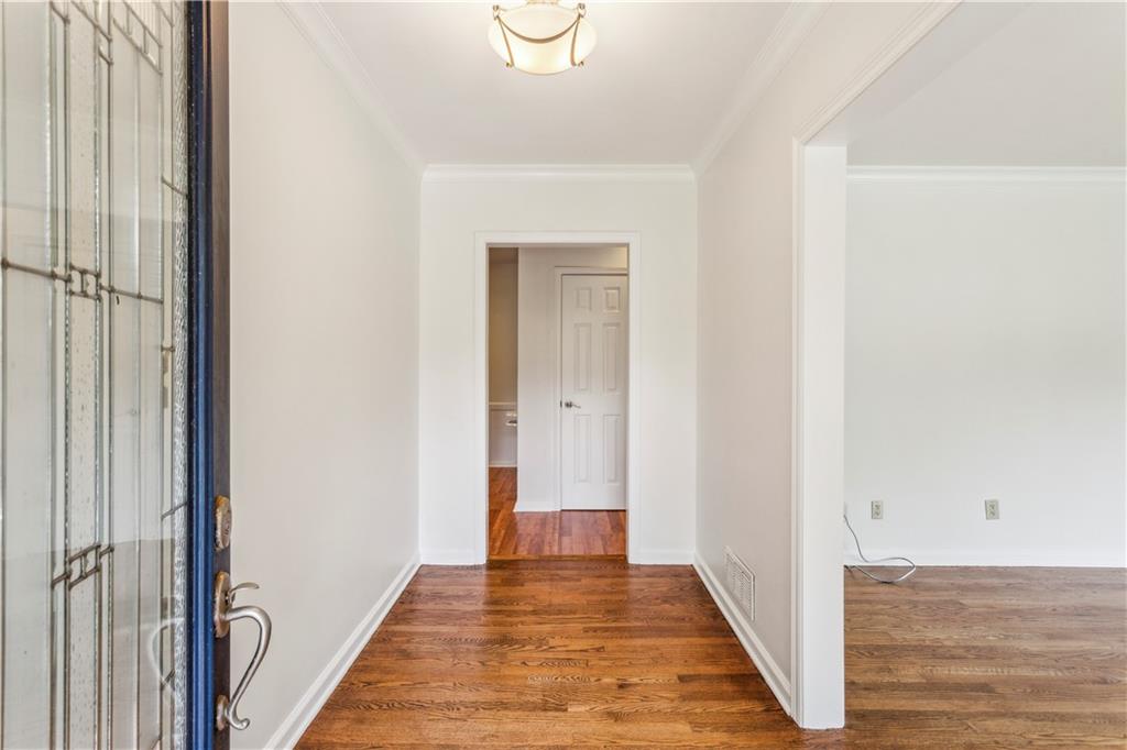 3292 Ferncliff Place NE