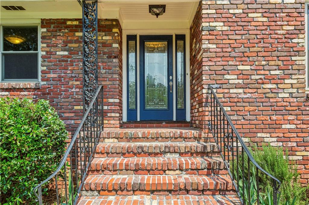 3292 Ferncliff Place NE