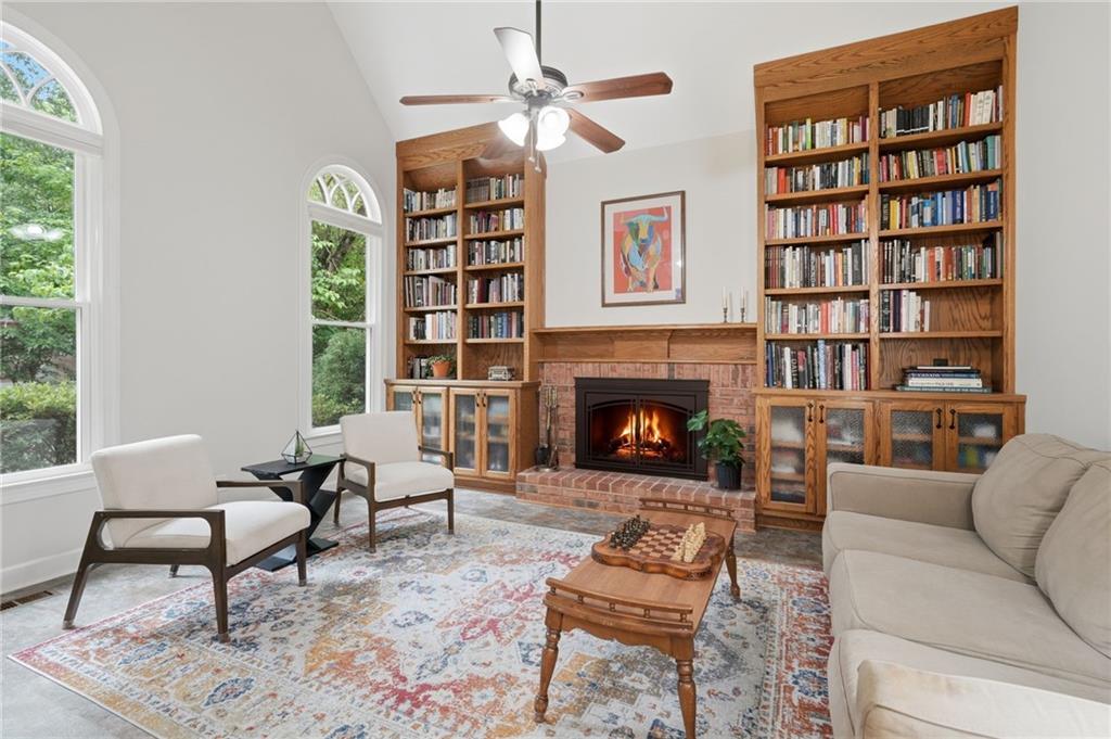 5215 Overbend Trail