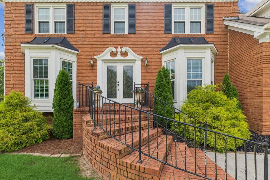 585 Emerald Parkway