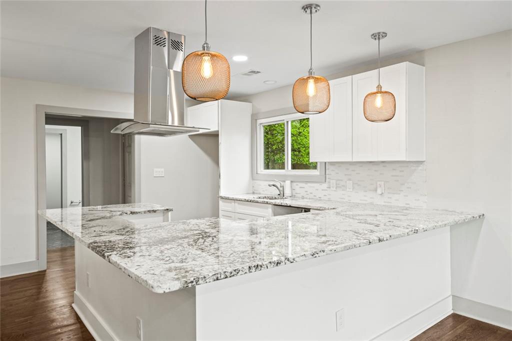 664 Florence Place NW