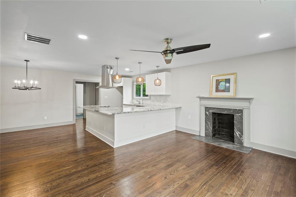 664 Florence Place NW