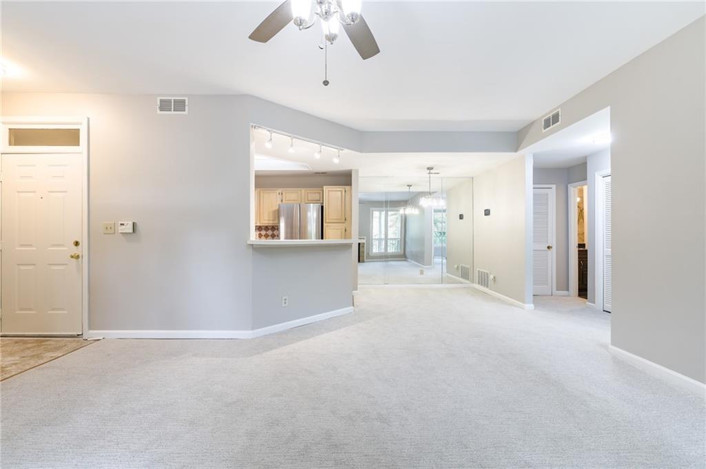 915 Mcgill Park Avenue NE