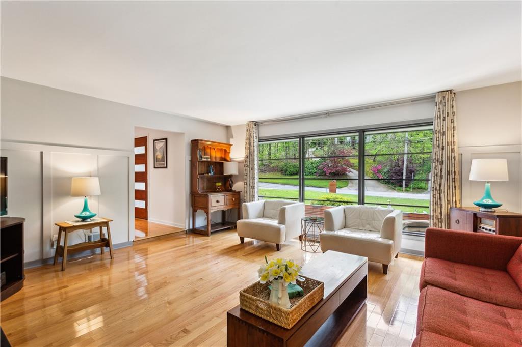 240 W Spalding Drive, Sandy Springs, Georgia image 16