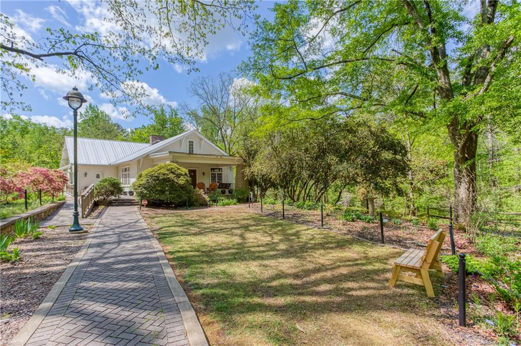 240 W Spalding Drive, Sandy Springs, Georgia image 38