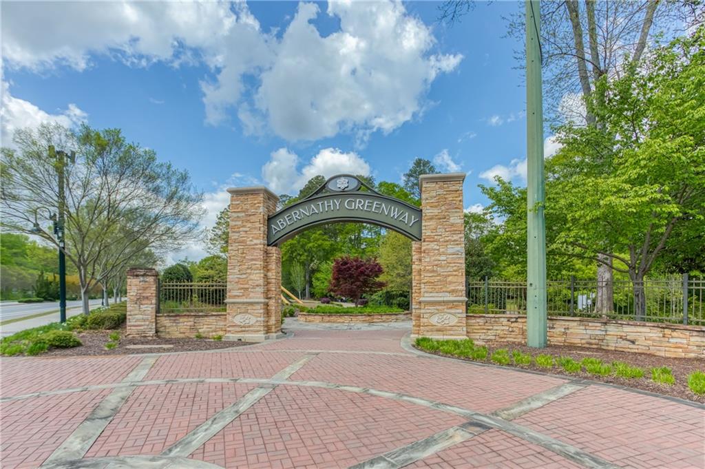 240 W Spalding Drive, Sandy Springs, Georgia image 33