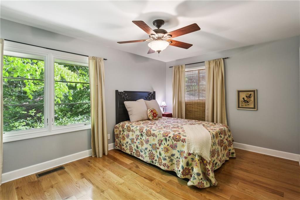 240 W Spalding Drive, Sandy Springs, Georgia image 20