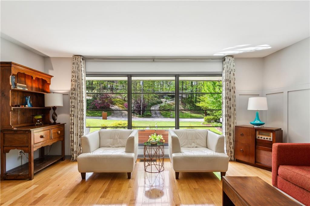 240 W Spalding Drive, Sandy Springs, Georgia image 14
