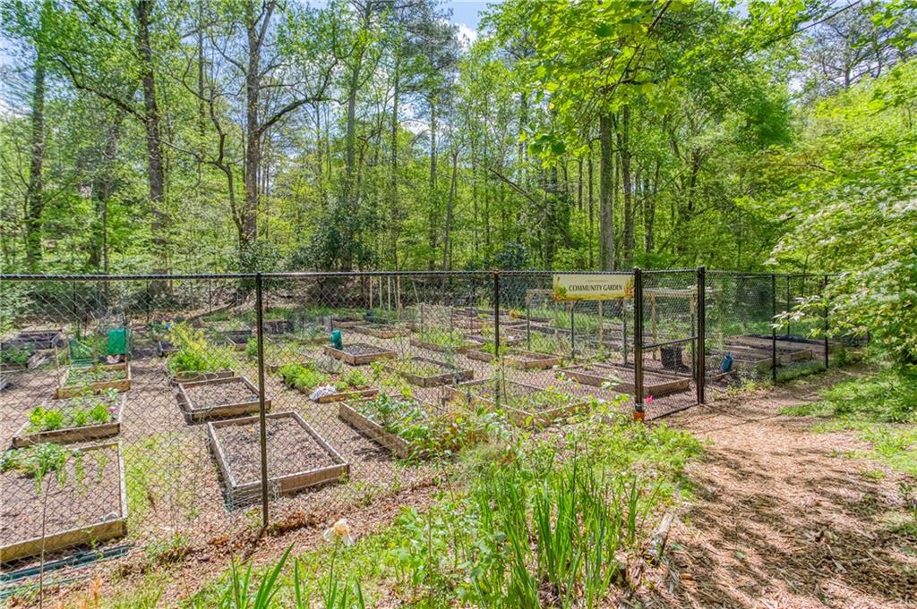 240 W Spalding Drive, Sandy Springs, Georgia image 37
