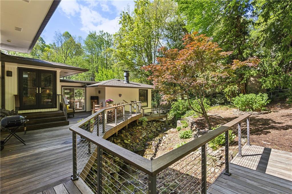 240 W Spalding Drive, Sandy Springs, Georgia image 27