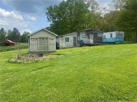 A home in Dawsonville