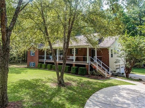 A home in Powder Springs