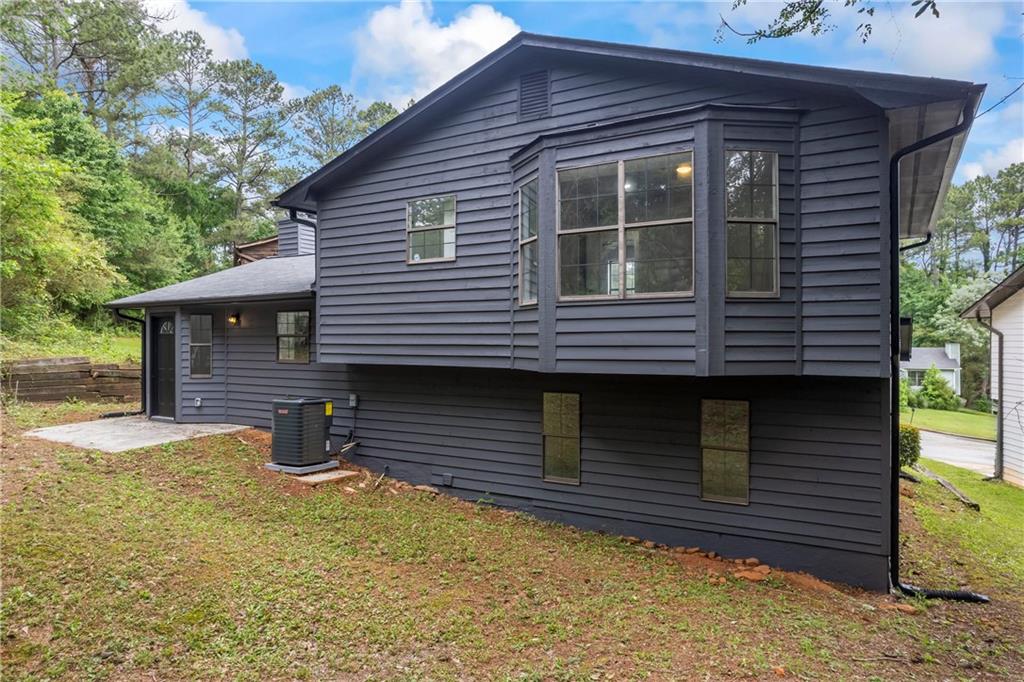 2246 Hightrail Court, Lithonia, Georgia image 3
