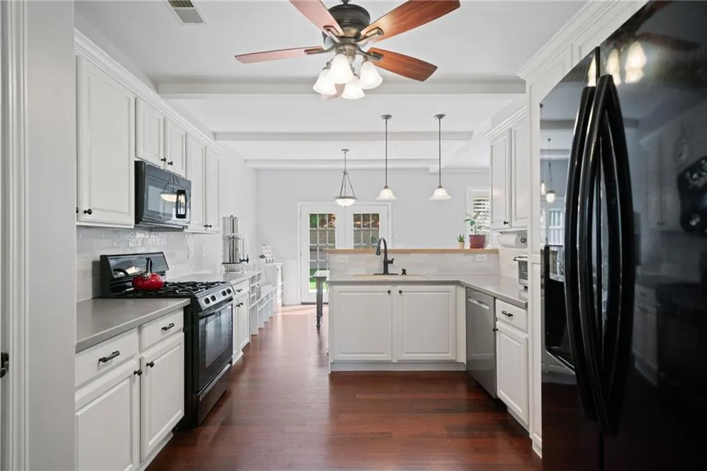 Canton, Georgia 30115, United States, 4 Bedrooms Bedrooms, ,3 BathroomsBathrooms,Residential,Active,138027